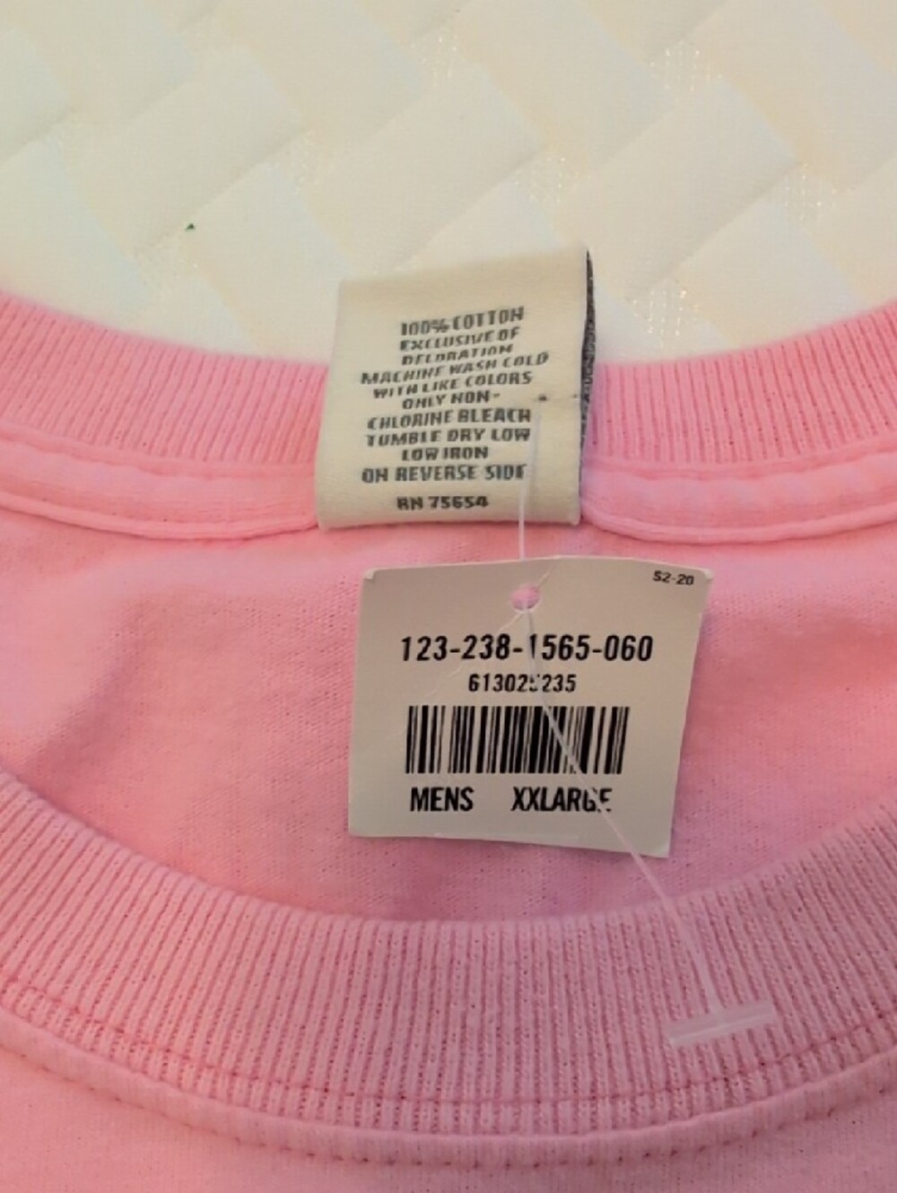 ABERCROMBIE AND FITCH Crewneck Tee Pink with Navy Graphic - Picture 4 of 7